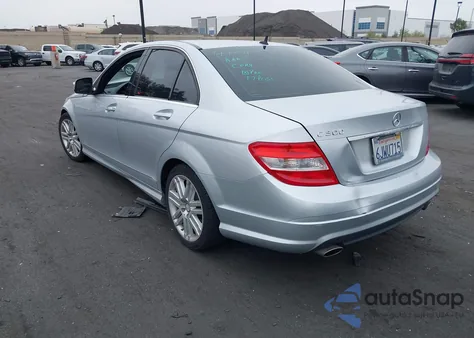 2009 Mercedes-Benz C 300 Luxury/Sport из США, поврежденный, VIN WDDGF54X79R069574